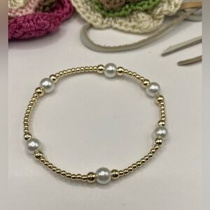 Gold (14K gold filled) and Pearl Beaded Bracelet; non tarnish; waterproof.